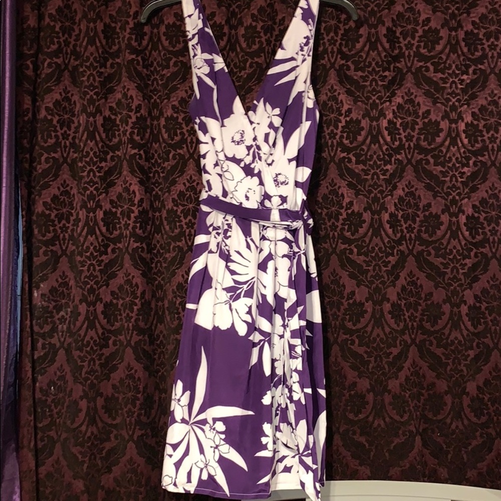 Cute purple sundress!